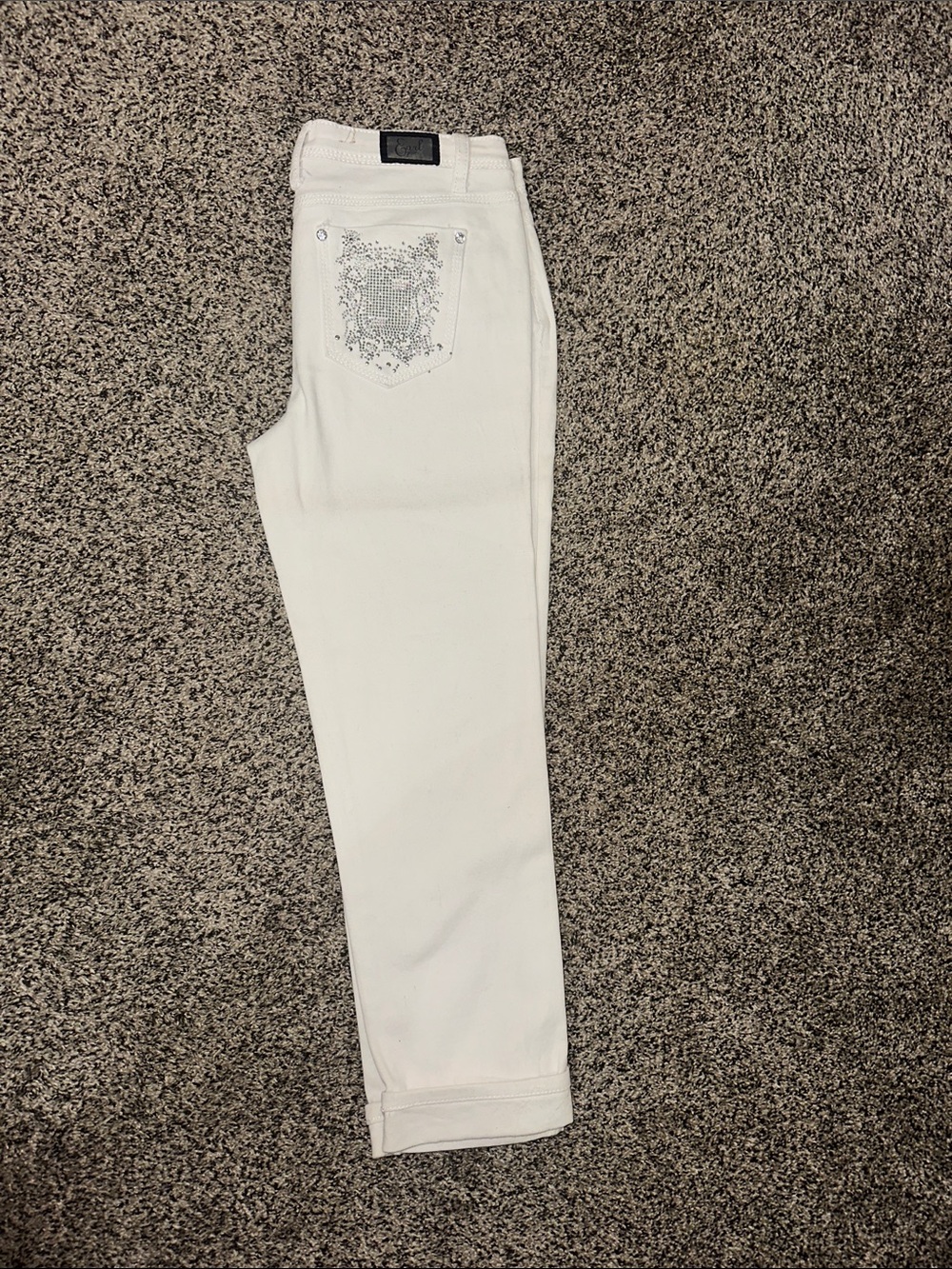 Earl Jeans White Ankle-Length Women's Jeans with Embellished Back Pocket